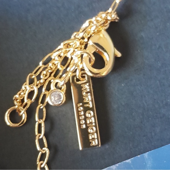 Kurt Geiger Gold Crystal Heart Pendant Necklace and Green Accents - Picture 3 of 7